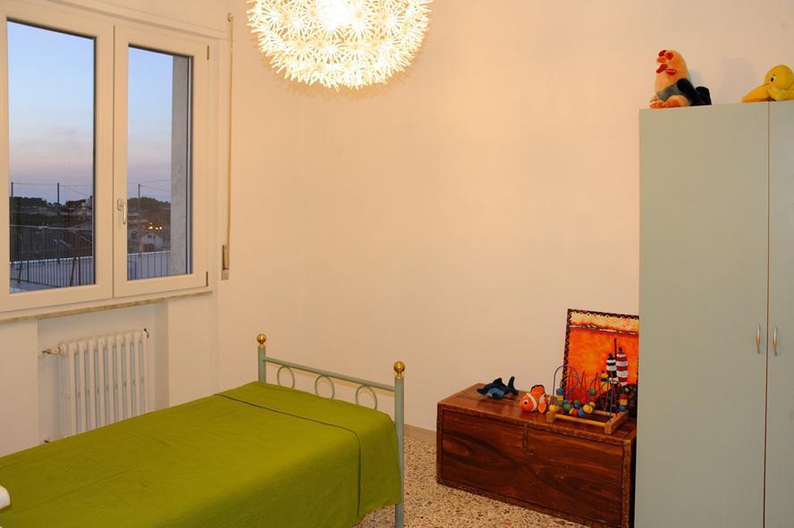 Summer And Winter Apartment Pescara Room photo
